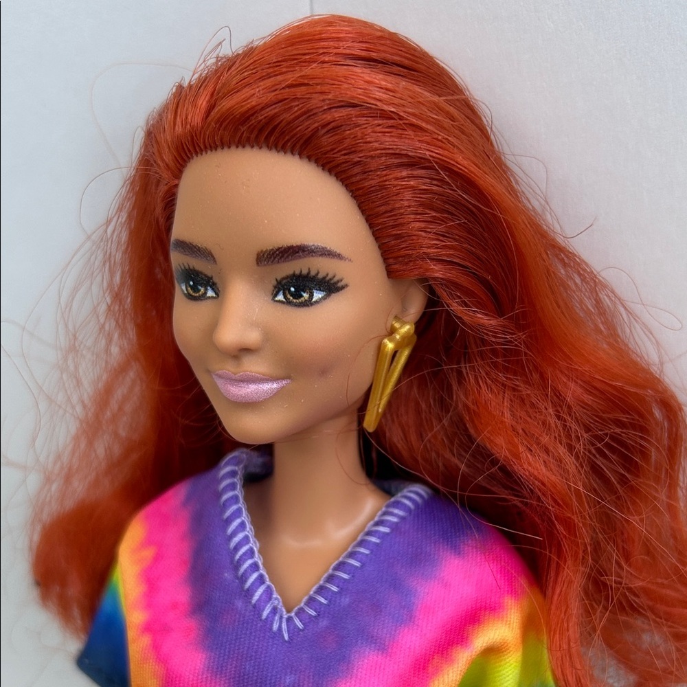 Collector Fashionista #141 Redhead/Ginger Cowgirl Barbie Doll with Dimples - Picture 2 of 3